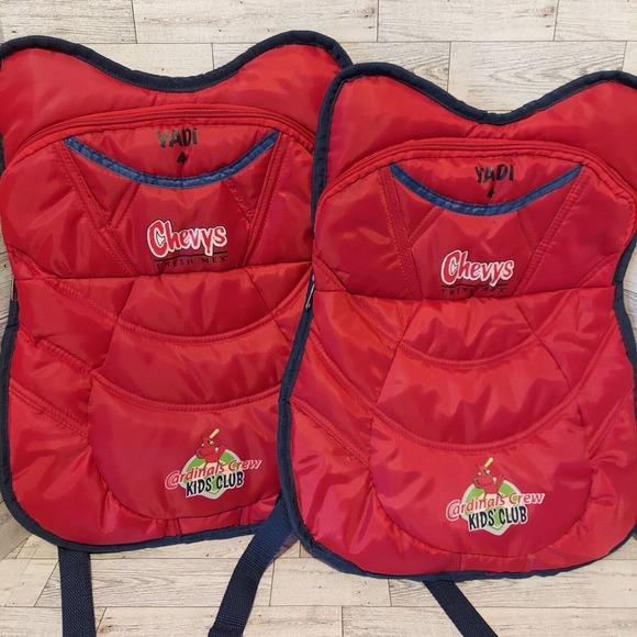 YADIER MOLINA Backpacks Chest Protectors STL Cardinal's KIDS CLUB Baseball Lot 2 - Picture 1 of 8